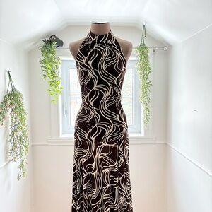 Elegant Black and Cream Matching Set